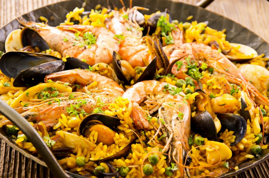 Quelle est la recette traditionnelle de la paella andaluza ?